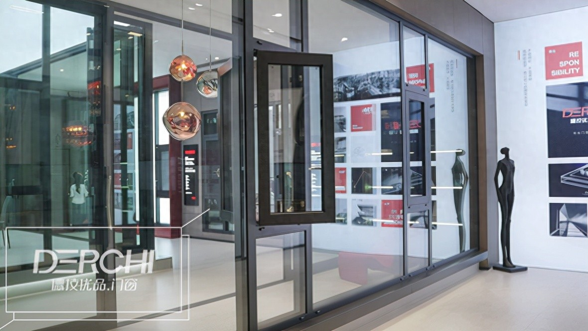 全景视野颠覆体验！诺维斯德技优品奥克兰断桥平开窗，安全与美学双赢